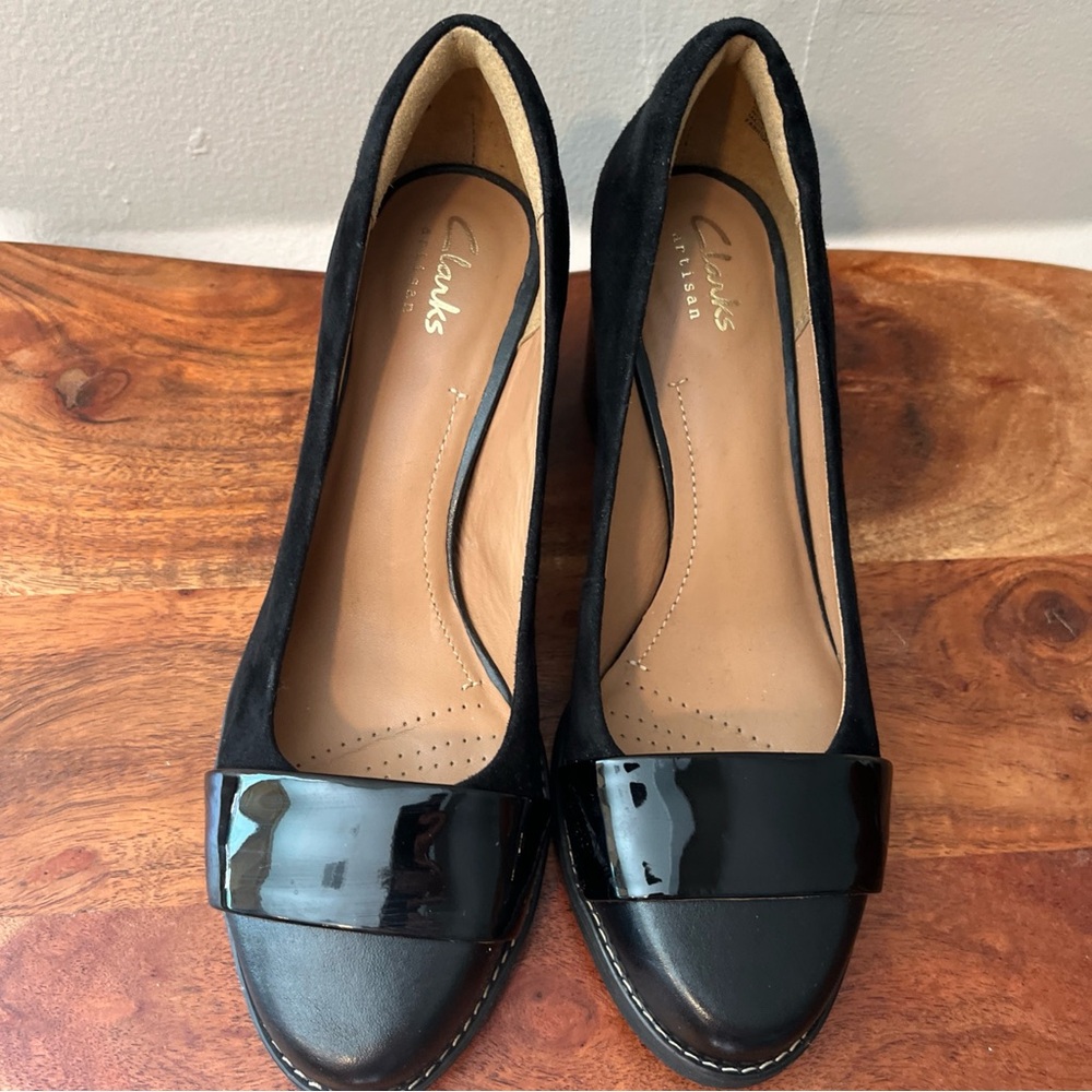 Women’s Clark’s Artisan Black Leather Pump Heels Size 6M - Picture 4 of 9